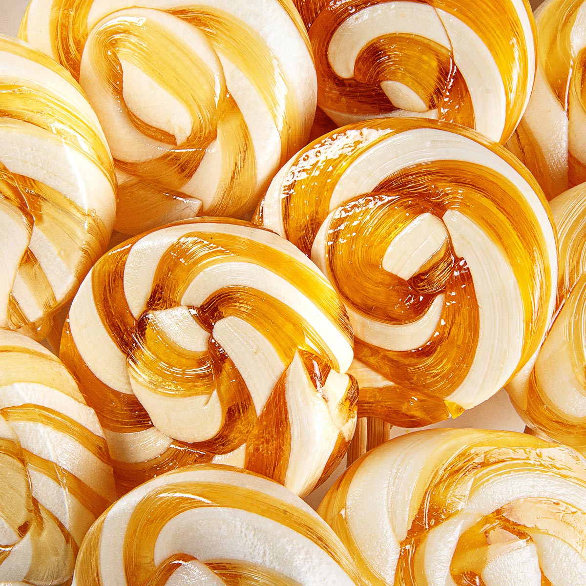 Lizak o smaku karmelowym